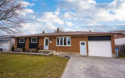 45 Henry Street - Strathroy - SOLD - Beautiful Strathroy Bungalow - Elevate Real Estate Group - Royal LePage Triland Realty 45 Henry Street - Strathroy - SOLD - Beautiful Strathroy Bungalow - Elevate Real Estate Group - Royal LePage Triland Realty