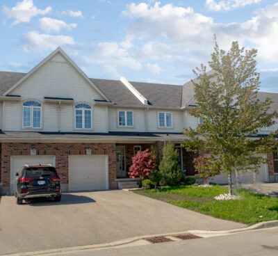 958 Silverfox Crescent - Foxfield condo in north London 958 Silverfox Crescent - Foxfield condo in north London