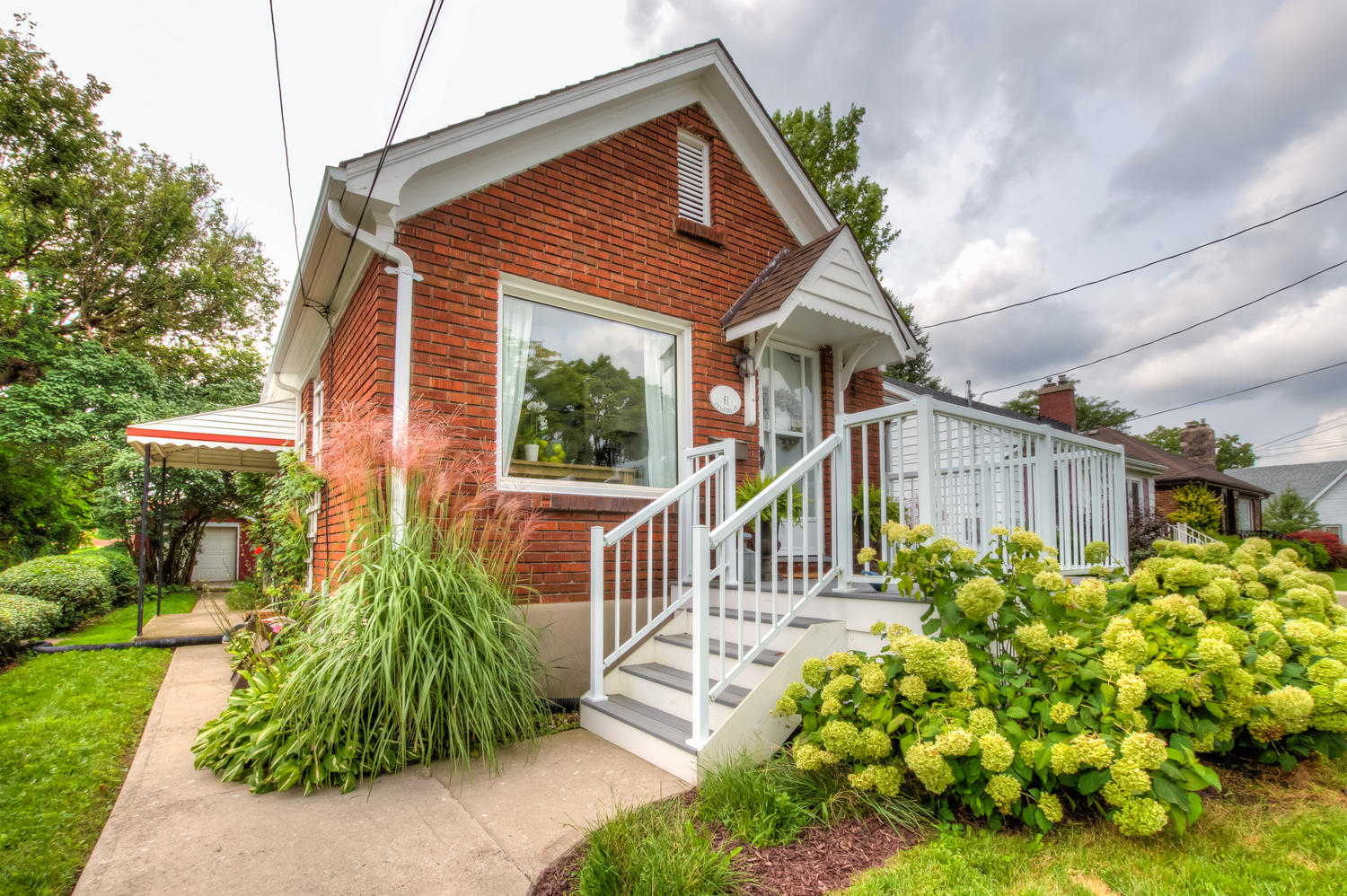61 Alexandra Street - SOLD - Charming Rowntree Park Bungalow - Elevate Real Estate Group - Royal LePage Triland 61 Alexandra Street - SOLD - Charming Rowntree Park Bungalow - Elevate Real Estate Group - Royal LePage Triland